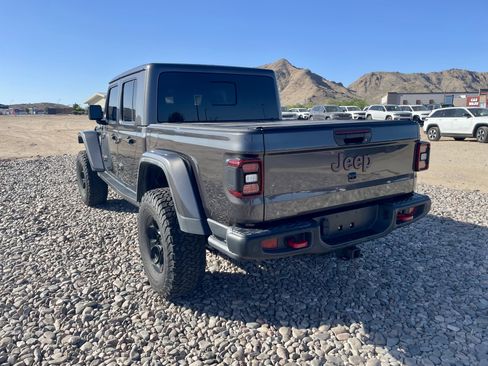 Used 2021 Jeep Gladiator Rubicon AWD/4WD image 3
