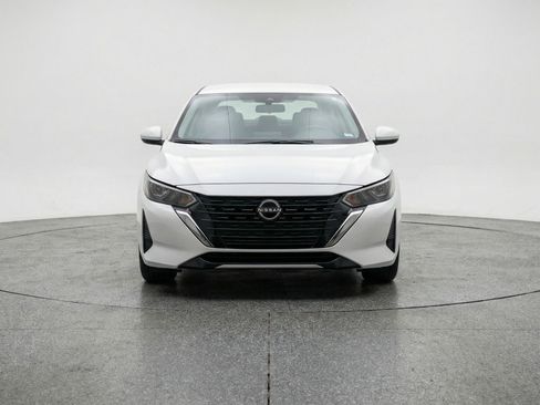 Used 2025 Nissan Sentra SV image 2