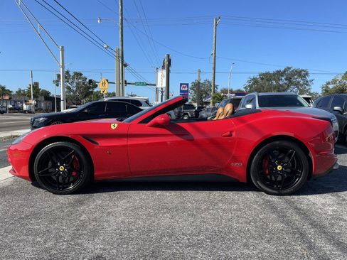 Used 2017 Ferrari California T image 3