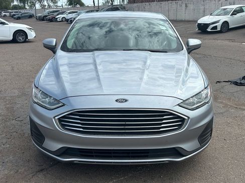 Used 2020 Ford Fusion SE FWD image 2