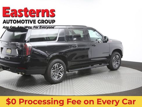 Used 2025 Chevrolet Suburban Z71 AWD/4WD image 46