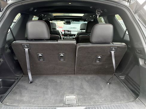 Used 2024 Honda Pilot TrailSport image 12