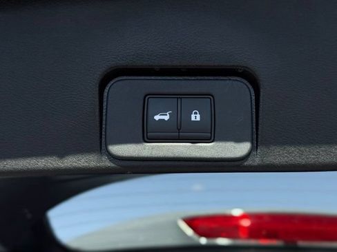 Used 2023 Nissan Rogue SL w/ SL Premium Package AWD/4WD image 14