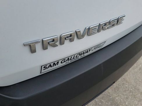 Used 2019 Chevrolet Traverse LS image 11