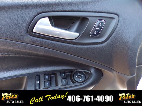 Used 2017 Ford Escape SE image 22