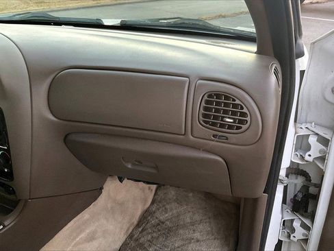 Used 2007 Buick Rainier CXL image 15