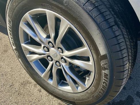 Certified 2023 Cadillac XT5 Premium Luxury image 9