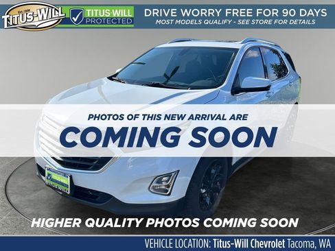 Used 2019 Chevrolet Equinox LT w/ Sun & Navigation Package AWD/4WD image 3