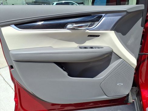 Certified 2024 Cadillac XT6 Premium Luxury w/ Technology Package FWD image 18