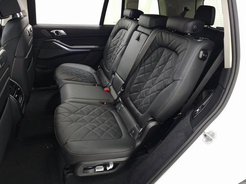 Used 2026 BMW X7 xDrive40i AWD/4WD image 31