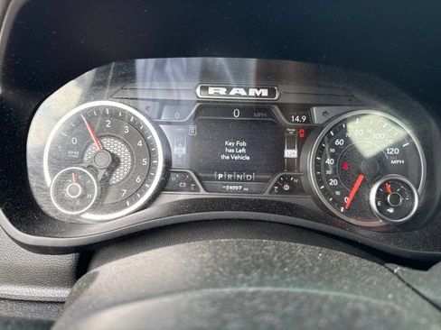 Used 2025 RAM 2500 Big Horn AWD/4WD image 6