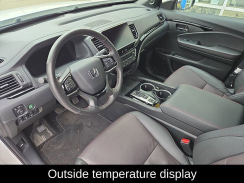 Certified 2025 Honda Ridgeline Black Edition image 26