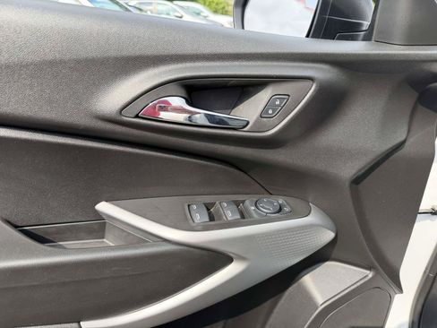 Used 2024 Chevrolet Trax LS FWD image 18