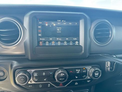 Used 2022 Jeep Wrangler Unlimited Sport AWD/4WD image 27