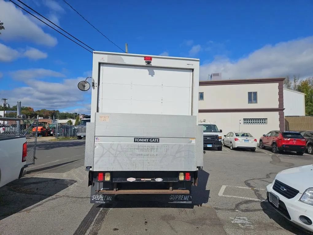 Used 2020 Chevrolet Express 3500 RWD image 9