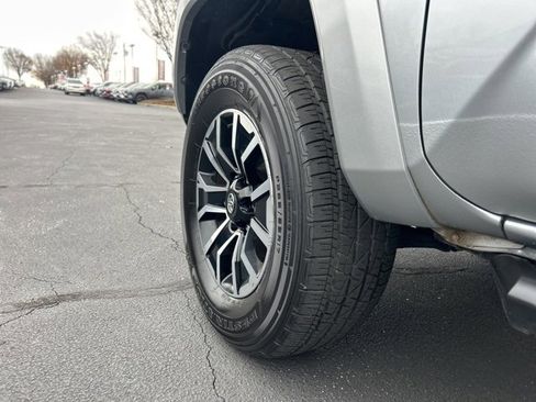 Used 2023 Toyota Tacoma TRD Sport image 12