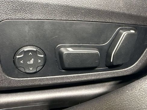 Used 2025 BMW 330i xDrive Sedan AWD/4WD image 14