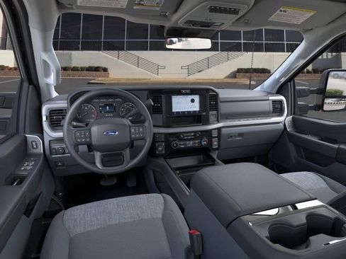 New 2026 Ford F250 XLT w/ FX4 Off-Road Package image 9