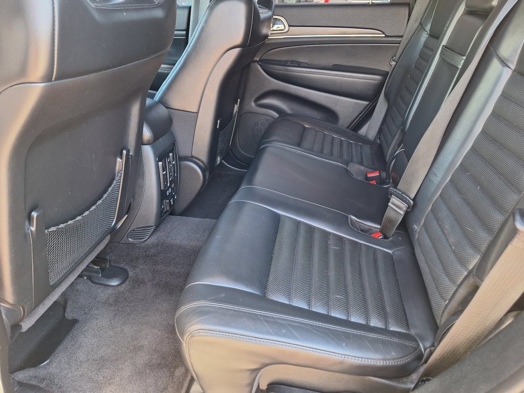Used 2018 Jeep Grand Cherokee Limited AWD/4WD image 11