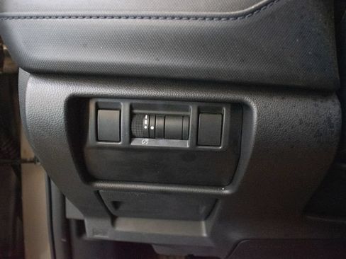 Certified 2025 Subaru Forester Premium w/ Convenience Package #2 AWD/4WD image 18
