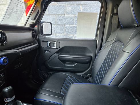 Used 2019 Jeep Wrangler Sport AWD/4WD image 33