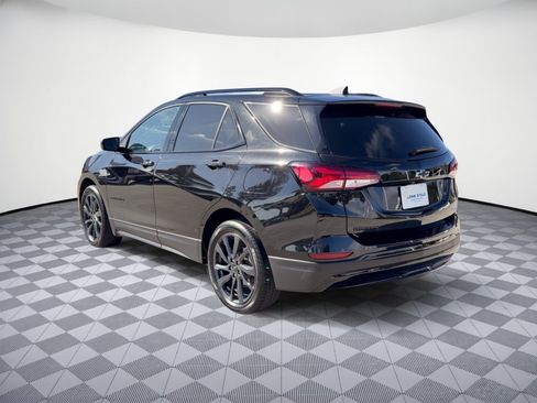 Certified 2024 Chevrolet Equinox RS FWD image 3