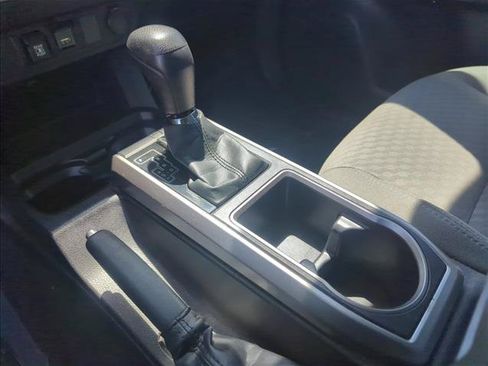 Certified 2022 Toyota Tacoma SR5 RWD image 17