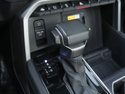 Used 2024 Toyota Tundra Limited image 16