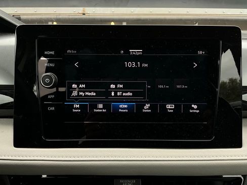 Used 2025 Volkswagen Taos S image 29