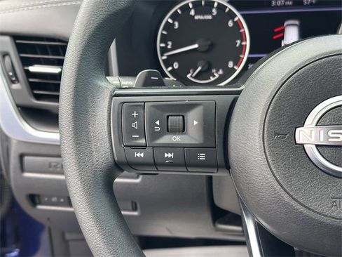 Used 2023 Nissan Rogue S image 13