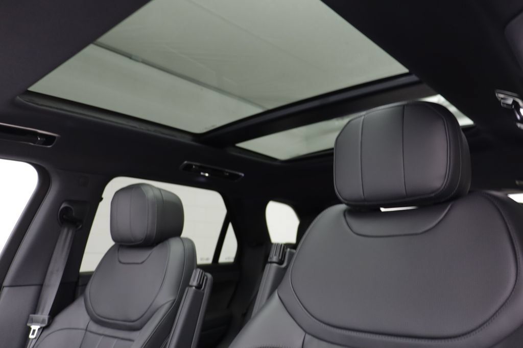 New 2026 Land Rover Range Rover Sport SE AWD/4WD image 14