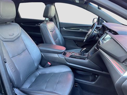 Used 2020 Cadillac XT5 Premium Luxury image 29