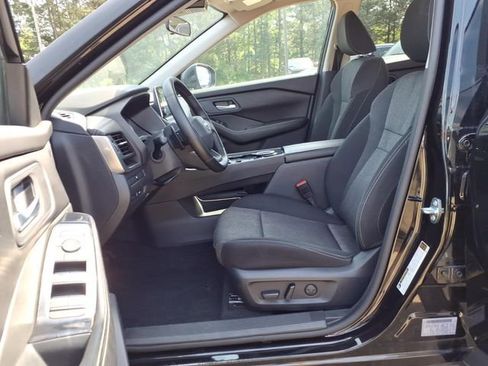 Used 2025 Nissan Rogue SV FWD image 14