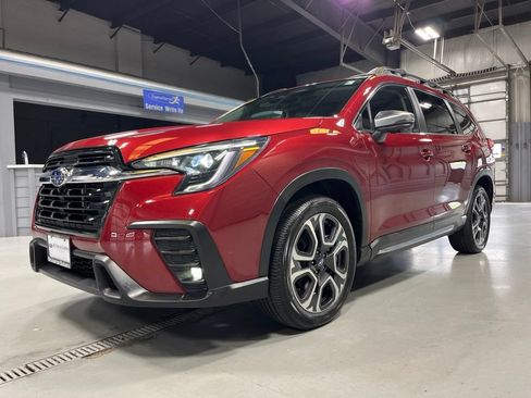 Used 2023 Subaru Ascent Limited w/ Technology Package AWD/4WD image 4