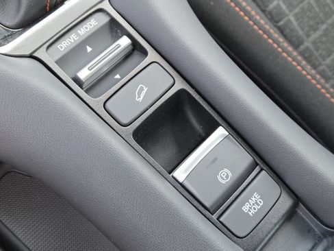 Certified 2025 Honda HR-V Sport image 6