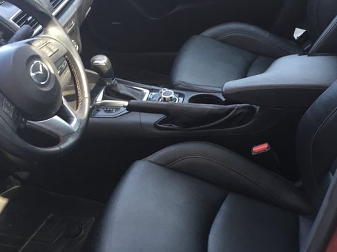 Used 2016 MAZDA MAZDA3 i Grand Touring FWD image 9