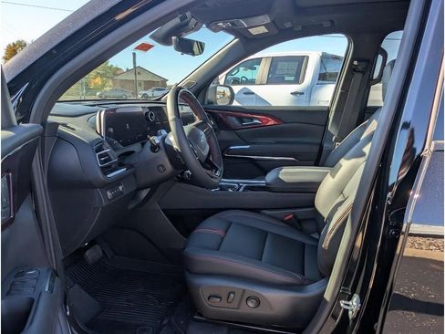 New 2026 Chevrolet Traverse RS w/ LPO, Floor Liner Package image 13