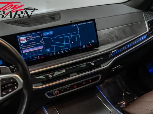 Used 2024 BMW X5 xDrive40i w/ M Sport Package image 39