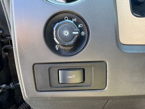 Used 2013 Ford F150 XLT w/ Luxury Equipment Group image 21