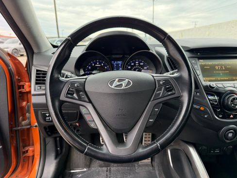 Used 2014 Hyundai Veloster Turbo image 13