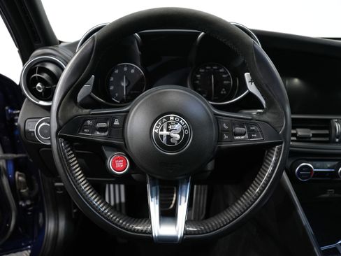 Used 2019 Alfa Romeo Giulia Quadrifoglio w/ Driver Assist Dynamic Package image 42