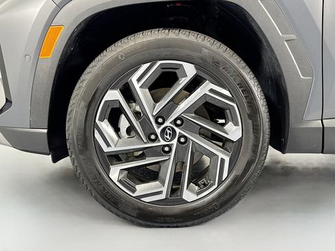 Used 2025 Hyundai Tucson Limited AWD/4WD image 33