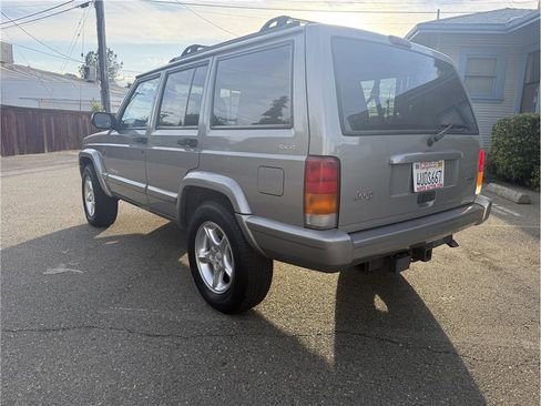 Used 2001 Jeep Cherokee Sport image 3