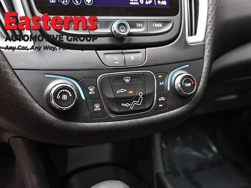 Used 2023 Chevrolet Malibu LS FWD image 38