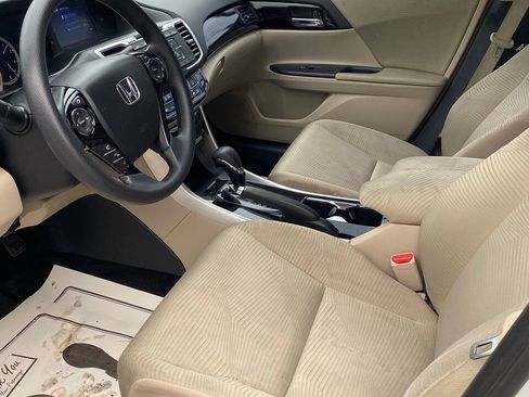 Used 2017 Honda Accord LX image 16