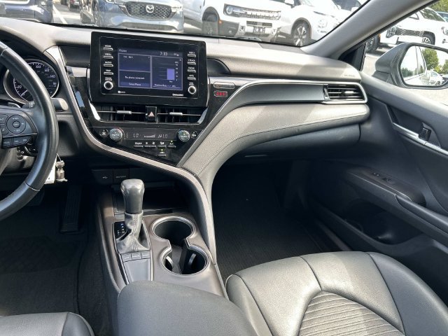 Used 2024 Toyota Camry SE FWD image 13