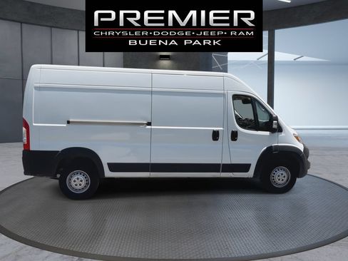 Used 2025 RAM ProMaster 3500 w/ Convenience Group FWD image 9