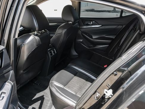 Used 2020 Nissan Maxima 3.5 SV w/ Floor Mat Group FWD image 40
