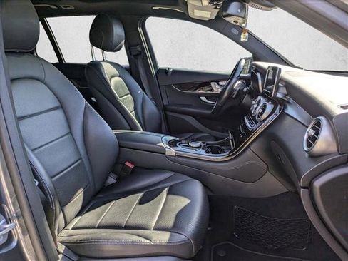 Used 2017 Mercedes-Benz GLC 300 4MATIC image 23