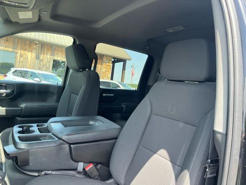 Used 2021 Chevrolet Silverado 2500 Custom w/ Custom Value Package AWD/4WD image 5